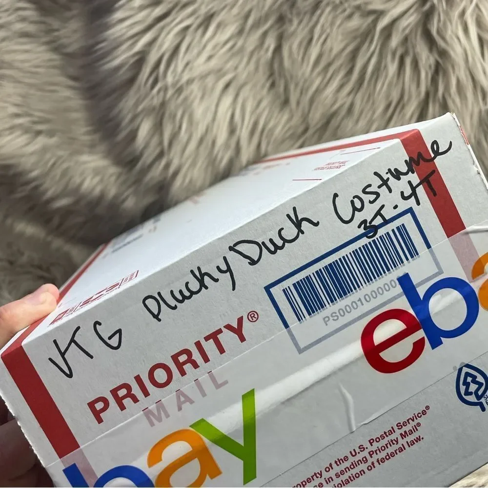 5 for $25🔥Tiny Toon VTG 90's Lucky‎ Duck Vinyl Costume- No Mask